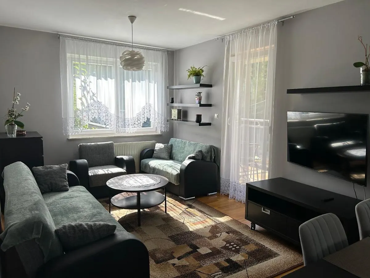Quiet Enclave Near The Airport Apartment Wroclaw